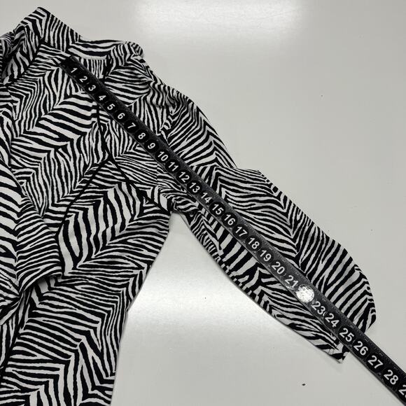 Chicos Zenergy Jacket Womens Large 2 Black White Zebra Print Full Zip Office - Picture 4 of 9